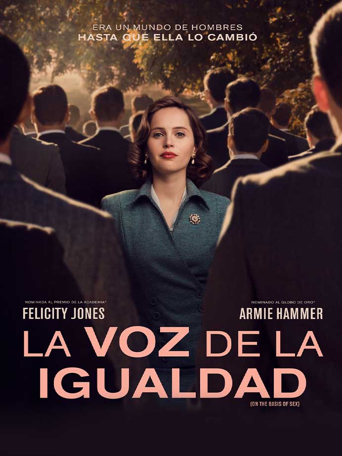Cartel de la película 'La voz de la igualdad', mostrando a una mujer en primer plano rodeada por un grupo de hombres, con el texto 'Era un mundo de hombres hasta que ella lo cambió'.
